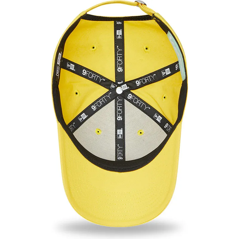 kepure-islenkta-geltona-reguliuojamas-9forty-essential-vespa-piaggio-new-era