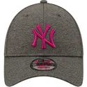 kepure-islenkta-pilka-reguliuojamas-rosa-9forty-shadow-tech-new-york-yankees-mlb-new-era
