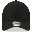czarna-dopasowana-czapka-z-daszkiem-z-czarnym-logo-39thirty-diamond-era-new-york-yankees-mlb-new-era