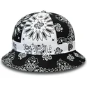 kibirai-juoda-paisley-explorer-new-era