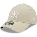 bezowa-regulowana-czapka-z-zakrzywionym-daszkiem-9forty-diamond-era-new-york-yankees-mlb-new-era