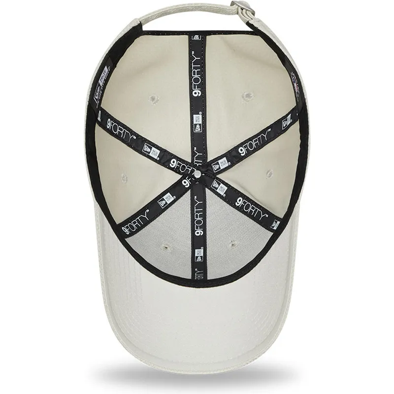 bezowa-regulowana-czapka-z-zakrzywionym-daszkiem-9forty-diamond-era-new-york-yankees-mlb-new-era