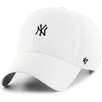 Biała, regulowana czapka z zakrzywionym daszkiem Clean Up Base Runner New York Yankees MLB marki 47 Brand