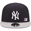 granatowo-szara-plaska-czapka-snapback-9fifty-team-arch-new-york-yankees-mlb-new-era