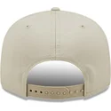 szara-czapka-snapback-z-plaskim-daszkiem-z-szarym-logo-new-york-yankees-9fifty-league-essential-mlb-od-new-era