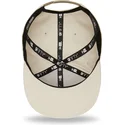 szara-czapka-snapback-z-plaskim-daszkiem-z-szarym-logo-new-york-yankees-9fifty-league-essential-mlb-od-new-era