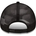 bialo-czarna-czapka-trucker-pizza-food-pack-od-new-era