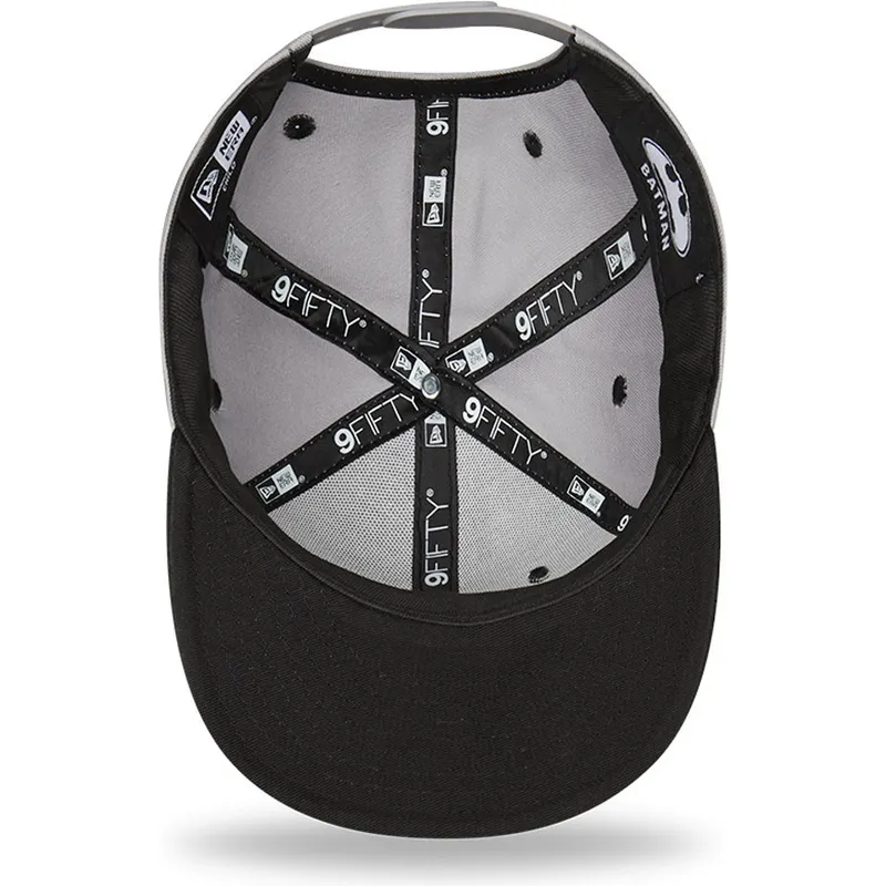 kepure-plokscia-pilka-snapback-vaikams-9fifty-character-batman-dc-comics-new-era