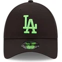 czarna-zakrzywiona-czapka-z-regulacja-z-zielonym-logo-9forty-neon-pack-los-angeles-dodgers-mlb-od-new-era