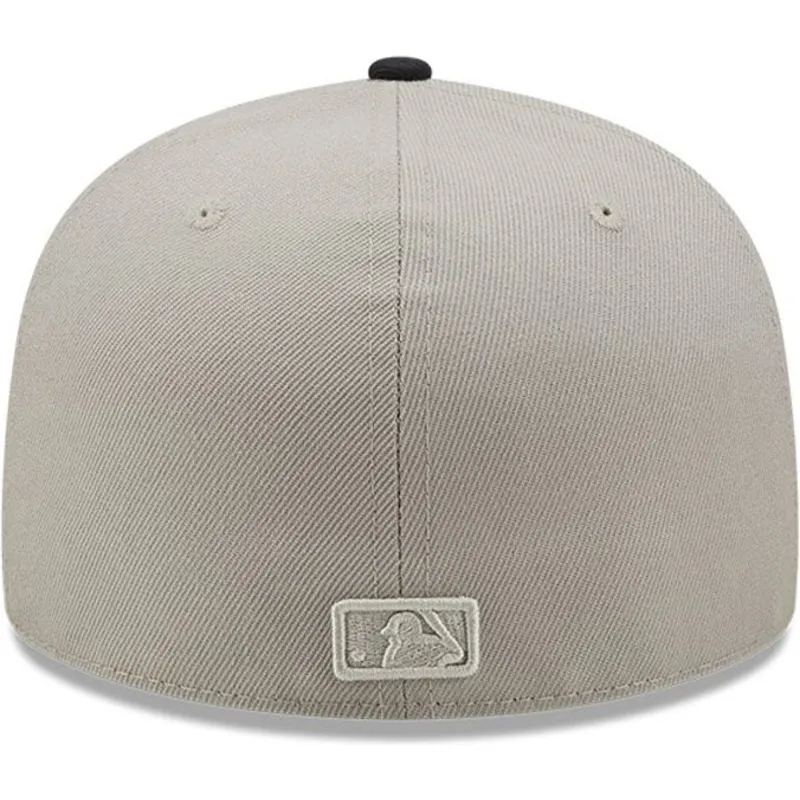 cap-plokscia-gray-ajustada-59fifty-parche-lateral-new-york-yankees-mlb-new-era