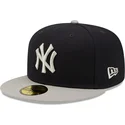 granatowo-szara-dopasowana-czapka-z-plaskim-daszkiem-59fifty-z-boczna-naszywka-new-york-yankees-mlb-od-new-era