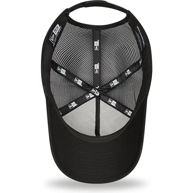 kepure-islenkta-juoda-snapback-a-frame-sporty-spongebob-new-era