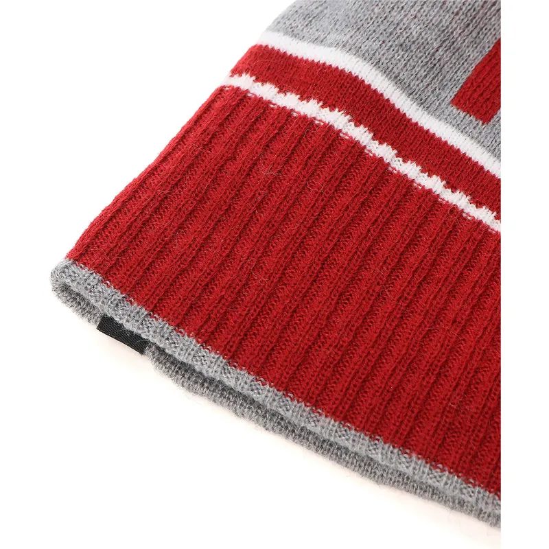 cap-pompom-red-puma cap-pompom-red-puma
