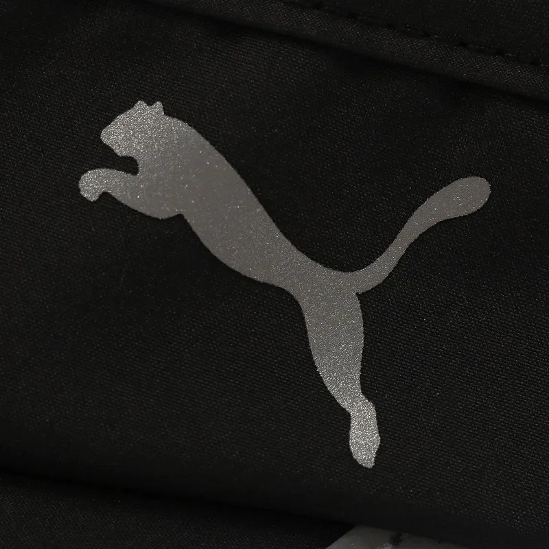 snapeliai-islenkta-juoda-reguliuojamas-running-puma