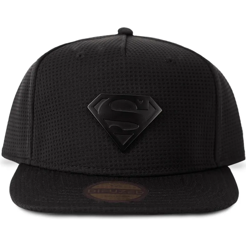 kepure-plokscia-juoda-snapback-metal-badge-difuzed