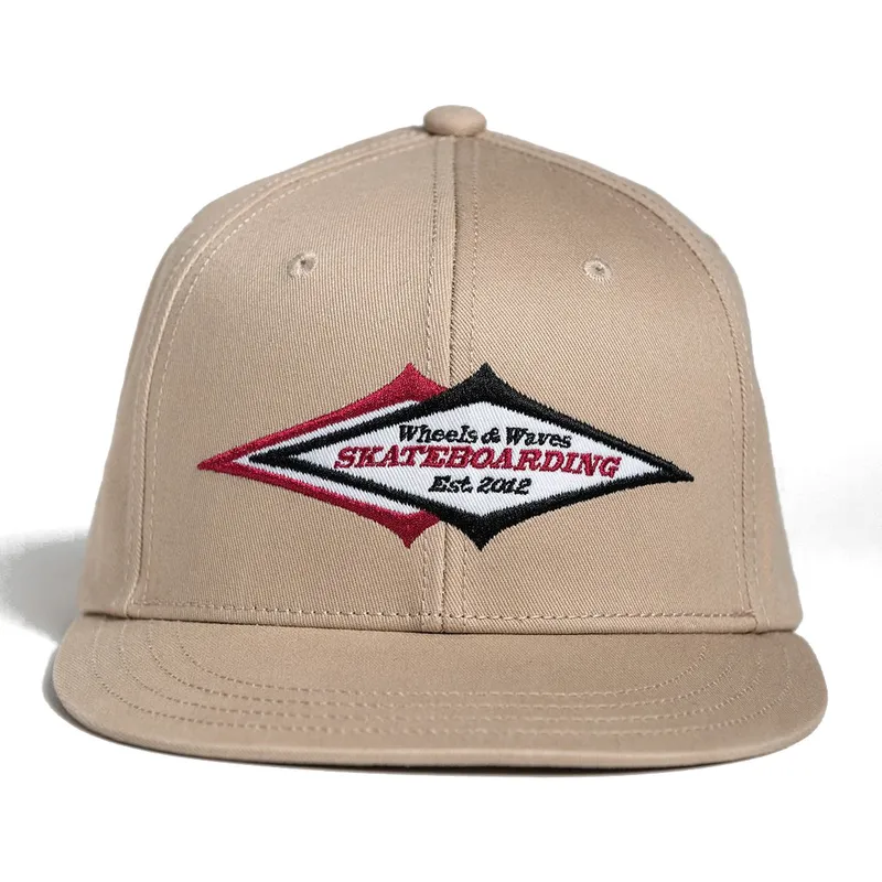 cap-plokscia-beige-snapback-wheels-and-waves