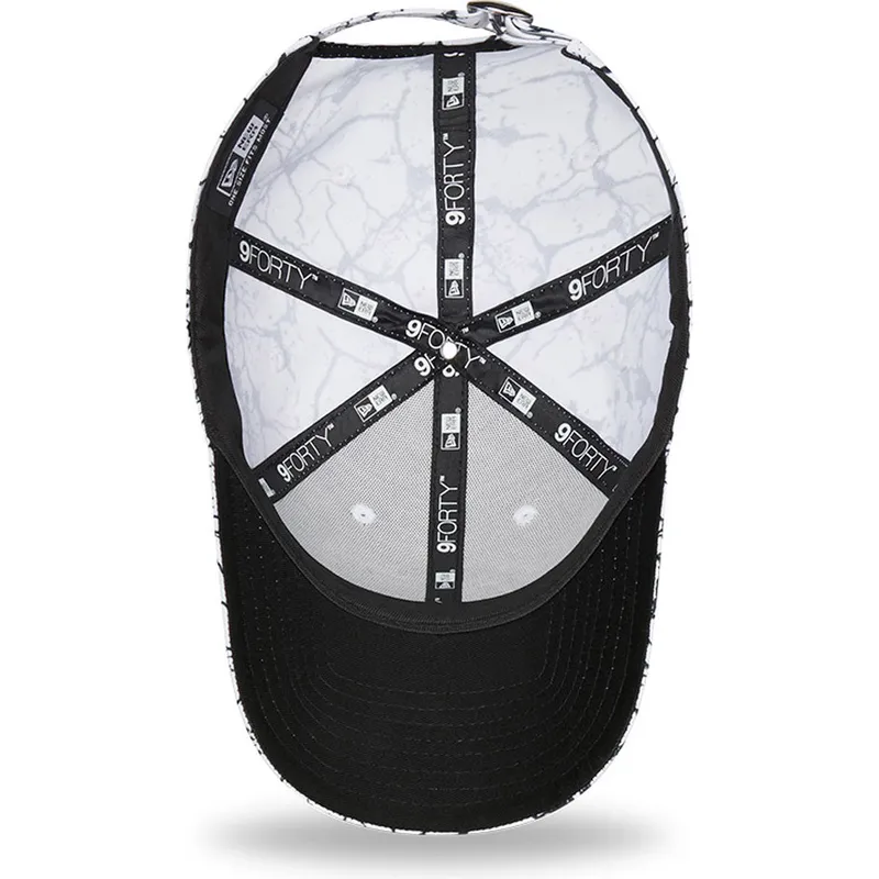 kepure-islenkta-balta-reguliuojamas-9forty-marble-los-angeles-lakers-nba-new-era