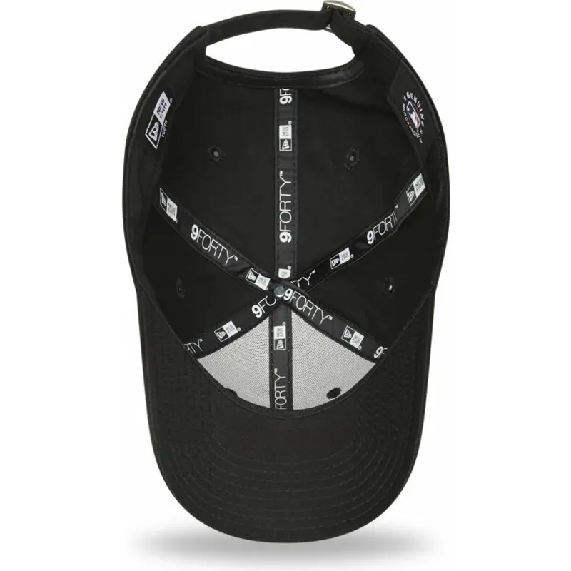 kepure-islenkta-juoda-reguliuojamas-vaikams-9forty-league-essential-new-york-yankees-mlb-new-era