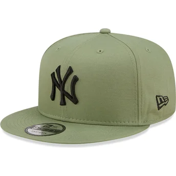 kepure-plokscia-zalia-snapback-9fifty-league-essential-new-york-yankees-mlb-new-era