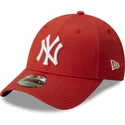 kepure-islenkta-raudona-reguliuojamas-9forty-league-essential-new-york-yankees-mlb-new-era