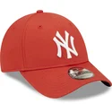 kepure-islenkta-raudona-reguliuojamas-9forty-league-essential-new-york-yankees-mlb-new-era