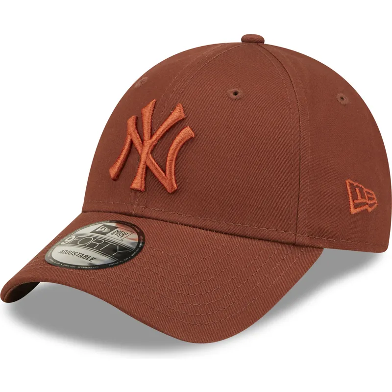 kepure-islenkta-ruda-reguliuojamas-9forty-league-essential-new-york-yankees-mlb-new-era
