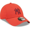 kepure-islenkta-raudona-reguliuojamas-9forty-seasonal-infill-new-york-yankees-mlb-new-era
