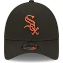 czarna-zakrzywiona-regulowana-czapka-z-brazowym-logo-9forty-league-essential-chicago-white-sox-mlb-od-new-era