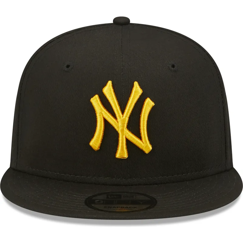 kepure-plokscia-juoda-snapback-9fifty-league-essential-new-york-yankees-mlb-new-era