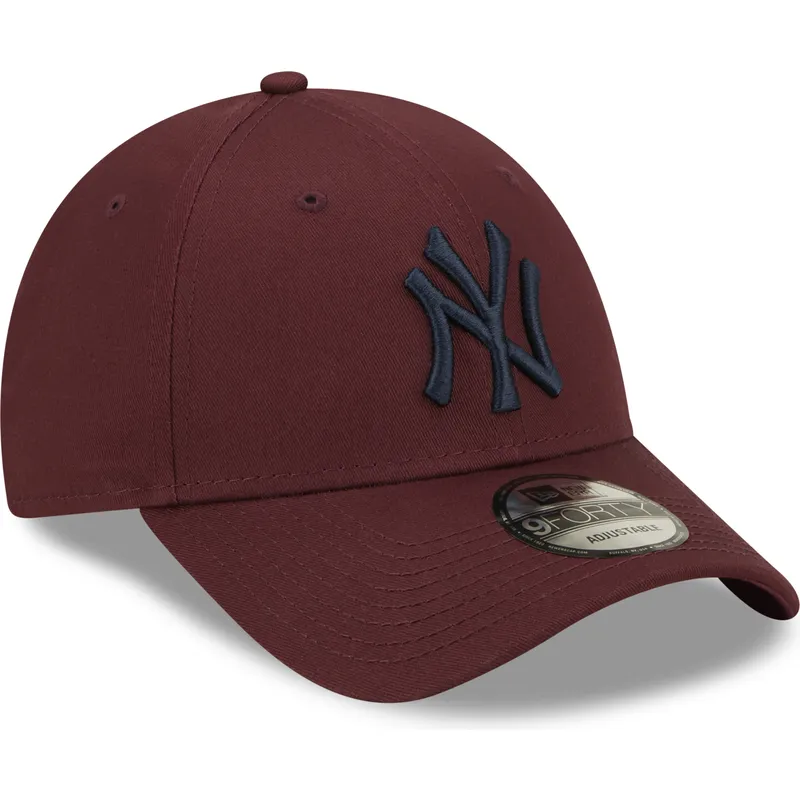 kepure-islenkta-raudona-reguliuojamas-9forty-league-essential-new-york-yankees-mlb-new-era