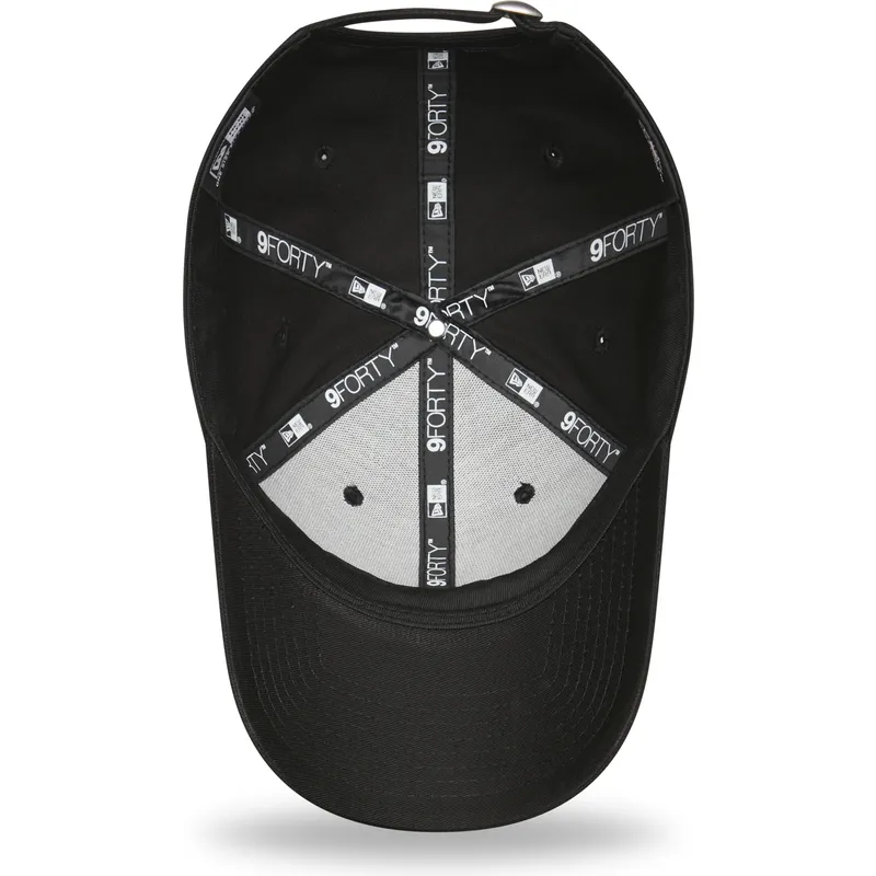 czarna-regulowana-czapka-z-zakrzywionym-daszkiem-z-zielonym-logo-9forty-league-essential-new-york-yankees-mlb-new-era