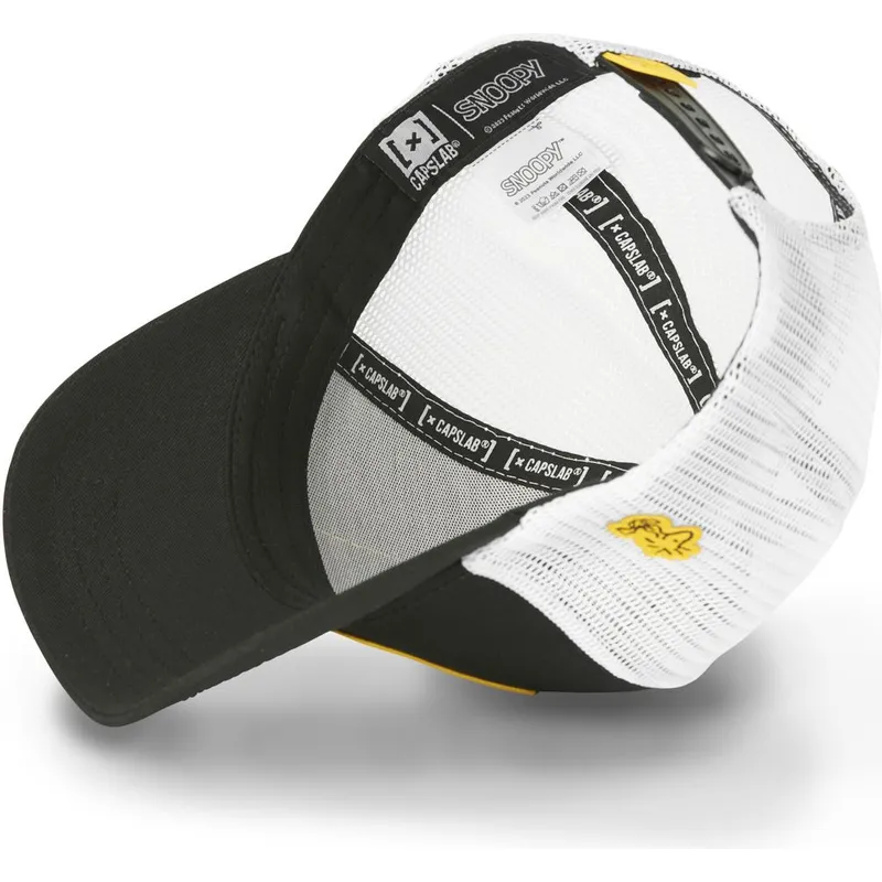 kepure-islenkta-juoda-snapback-do2-snoopy-zemes-riesutai-capslab