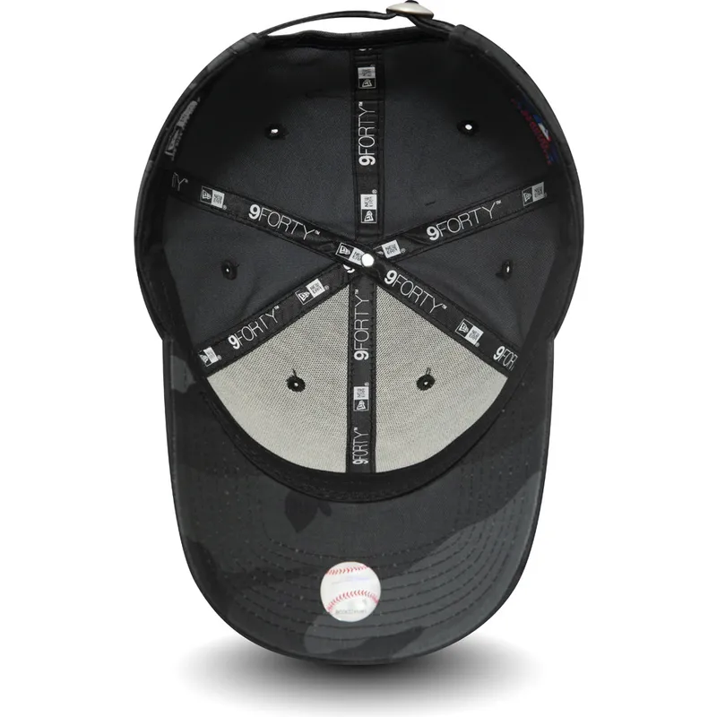 kepure-islenkta-kamufliazas-reguliuojama-juostele-9forty-league-essential-new-york-yankees-mlb-new-era