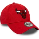 kepure-islenkta-raudona-reguliuojama-juostele-9forty-shadow-tech-chicago-bulls-nba-new-era