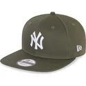 kepure-plokscia-zalia-snapback-9fifty-essential-new-york-yankees-mlb-new-era