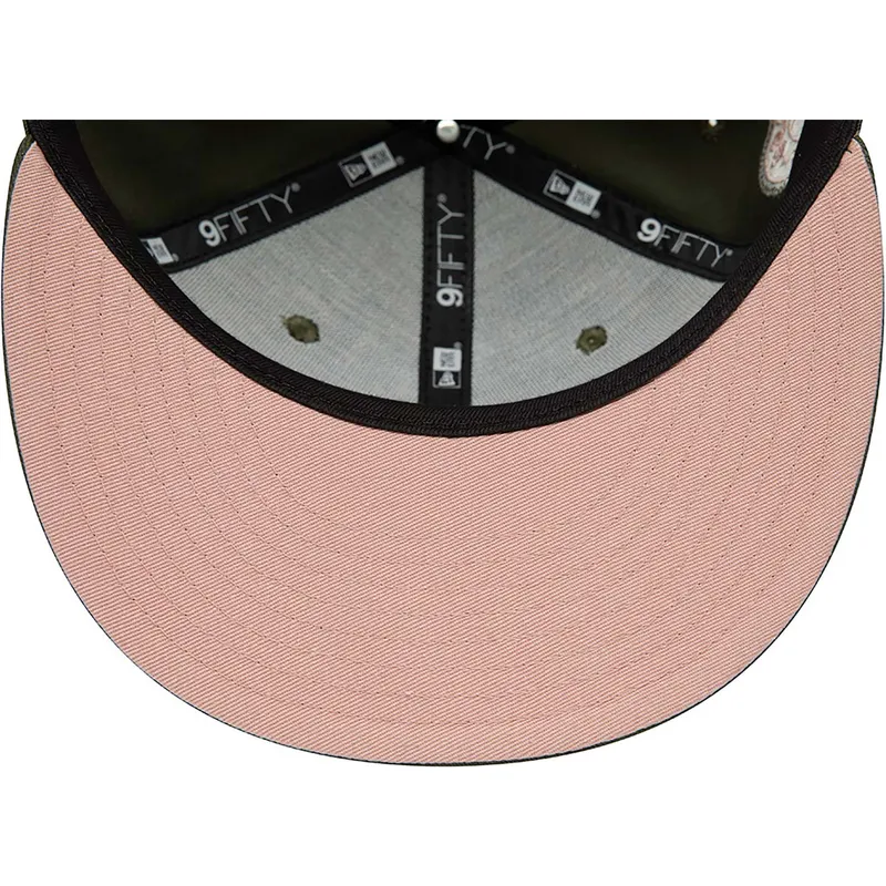 kepure-plokscia-zalia-snapback-rosa-9fifty-side-patch-chicago-white-sox-mlb-new-era kepure-plokscia-zalia-snapback-rosa-9fifty-side-patch-chicago-white-sox-mlb-new-era