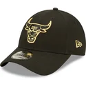 cap-islenkta-black-adjustable-strap-dorado-9forty-metallic-chicago-bulls-nba-new-era
