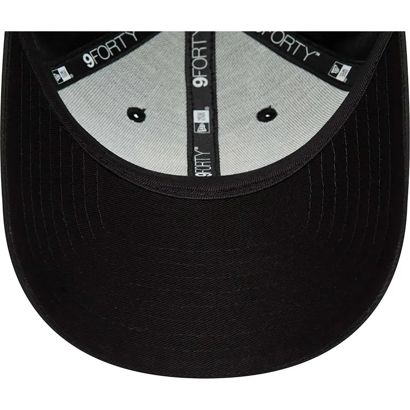 kepure-islenkta-juoda-reguliuojamas-9forty-print-infill-brooklyn-nets-nba-new-era kepure-islenkta-juoda-reguliuojamas-9forty-print-infill-brooklyn-nets-nba-new-era