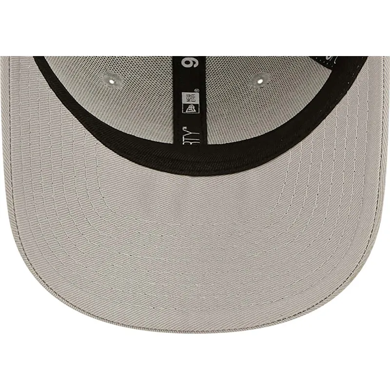 cap-islenkta-beige-adjustable-strap-vaikams-9forty-league-essential-chicago-white-sox-mlb-new-era cap-islenkta-beige-adjustable-strap-vaikams-9forty-league-essential-chicago-white-sox-mlb-new-era