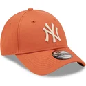 kepure-islenkta-oranzine-reguliuojamas-9forty-league-essential-new-york-yankees-mlb-new-era