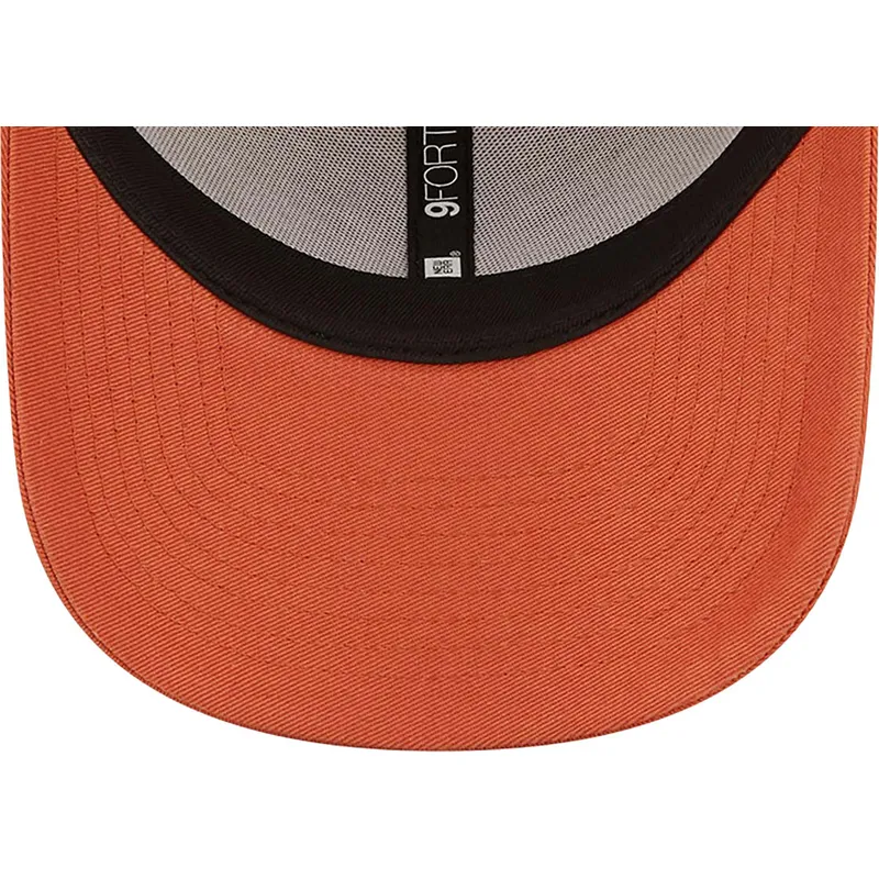 kepure-islenkta-oranzine-reguliuojamas-9forty-league-essential-new-york-yankees-mlb-new-era