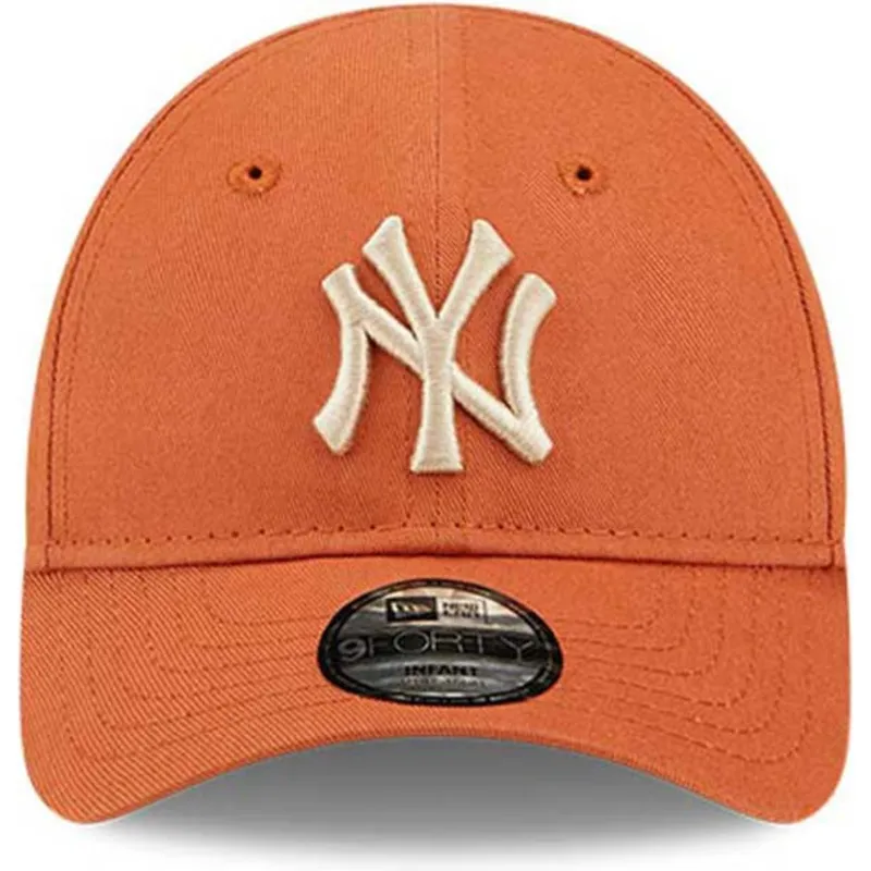 kepure-islenkta-oranzine-reguliuojamas-vaikams-9forty-league-essential-new-york-yankees-mlb-new-era