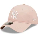 rozowa-zakrzywiona-czapka-regulowana-9twenty-league-essential-new-york-yankees-mlb-od-new-era