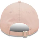 rozowa-zakrzywiona-czapka-regulowana-9twenty-league-essential-new-york-yankees-mlb-od-new-era