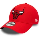 kepure-islenkta-raudona-reguliuojamas-9forty-team-side-patch-chicago-bulls-nba-new-era