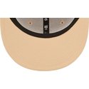 new-era-flat-brim-9fifty-league-essential-new-york-yankees-mlb-beige-snapback-cap
