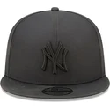 czarna-czapka-snapback-z-plaskim-daszkiem-z-czarnym-logo-9fifty-gore-tex-new-york-yankees-mlb-od-new-era
