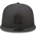 czarna-czapka-snapback-z-plaskim-daszkiem-z-czarnym-logo-9fifty-gore-tex-new-york-yankees-mlb-od-new-era