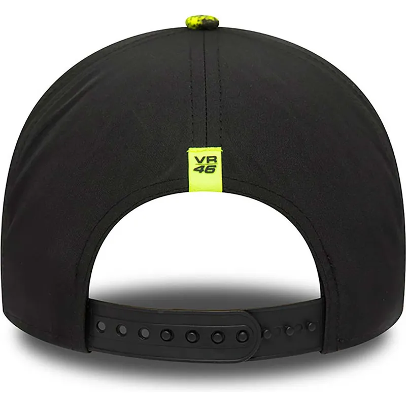 cap-islenkta-yellow-snapback-valentino-rossi-vr46-9forty-all-over-print-valentino-rossi-vr46-motogp-new-era