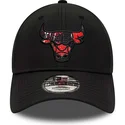 kepure-islenkta-juoda-reguliuojamas-9forty-print-infill-chicago-bulls-nba-new-era